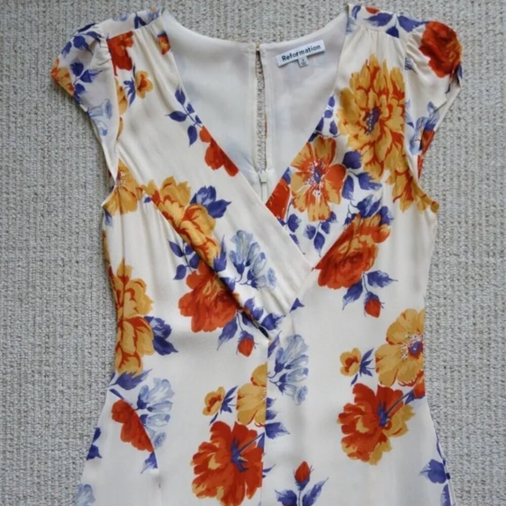 Reformation Baden Dress in Hari - Picture 7 of 12